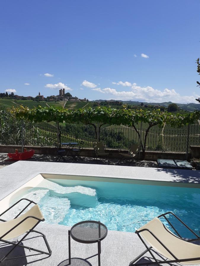 Agriturismo I Grappoli 塞拉伦加·达尔巴 外观 照片