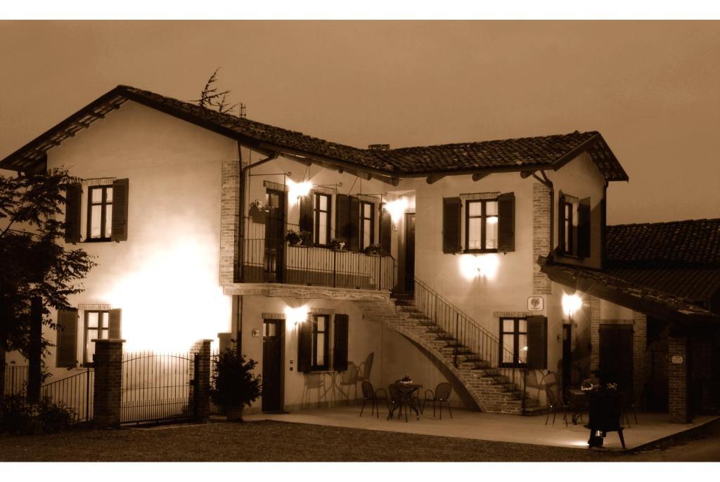 Agriturismo I Grappoli 塞拉伦加·达尔巴 外观 照片