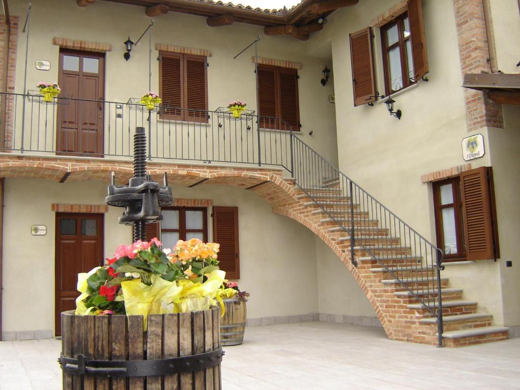 Agriturismo I Grappoli 塞拉伦加·达尔巴 外观 照片