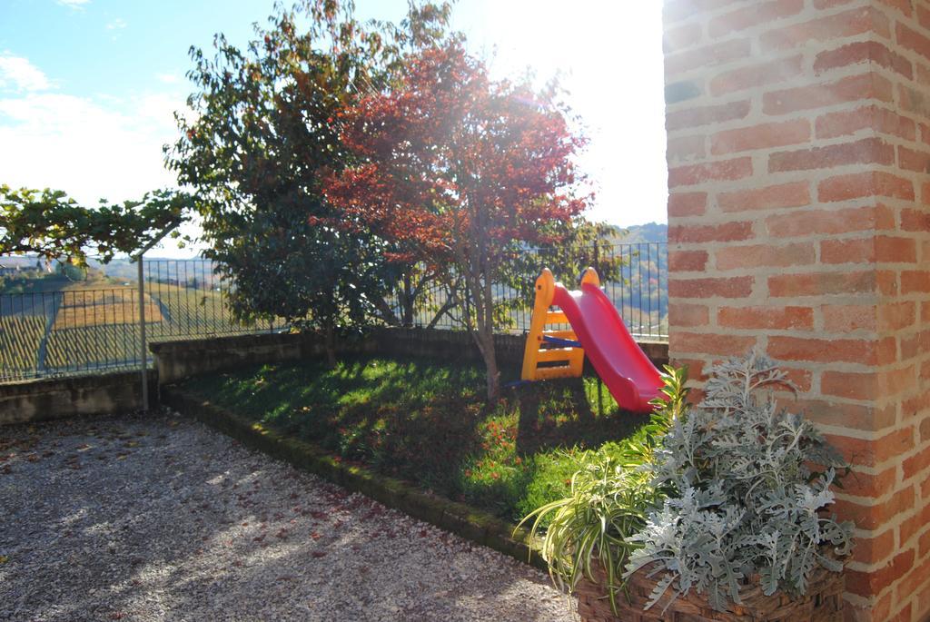 Agriturismo I Grappoli 塞拉伦加·达尔巴 外观 照片