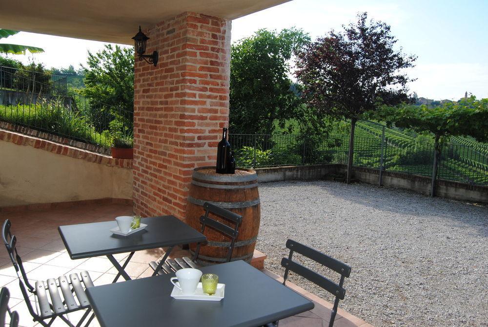 Agriturismo I Grappoli 塞拉伦加·达尔巴 外观 照片