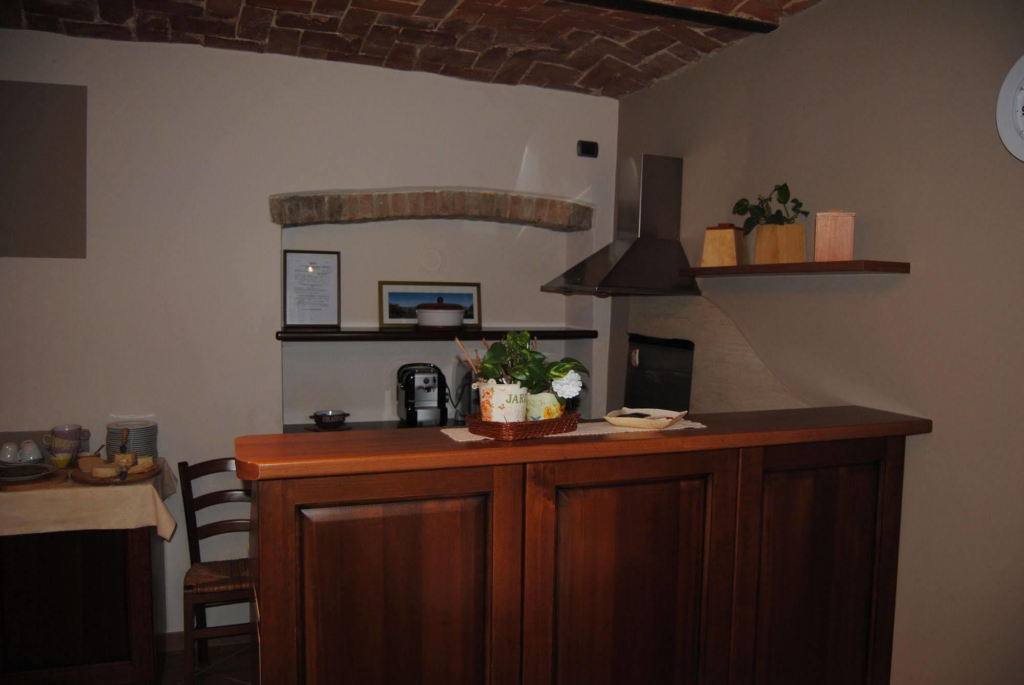 Agriturismo I Grappoli 塞拉伦加·达尔巴 外观 照片