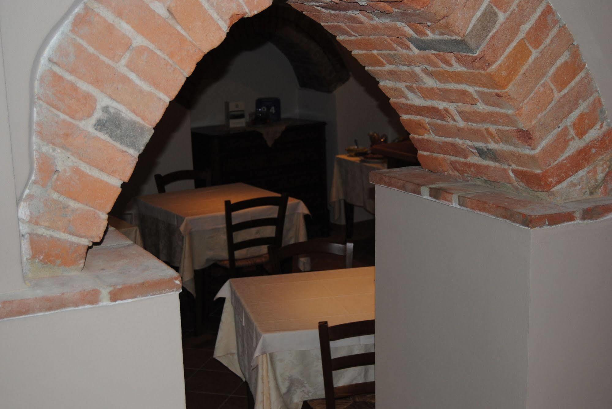 Agriturismo I Grappoli 塞拉伦加·达尔巴 外观 照片